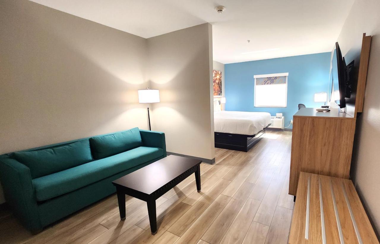 Days Inn & Suites By Wyndham Russellville Dış mekan fotoğraf