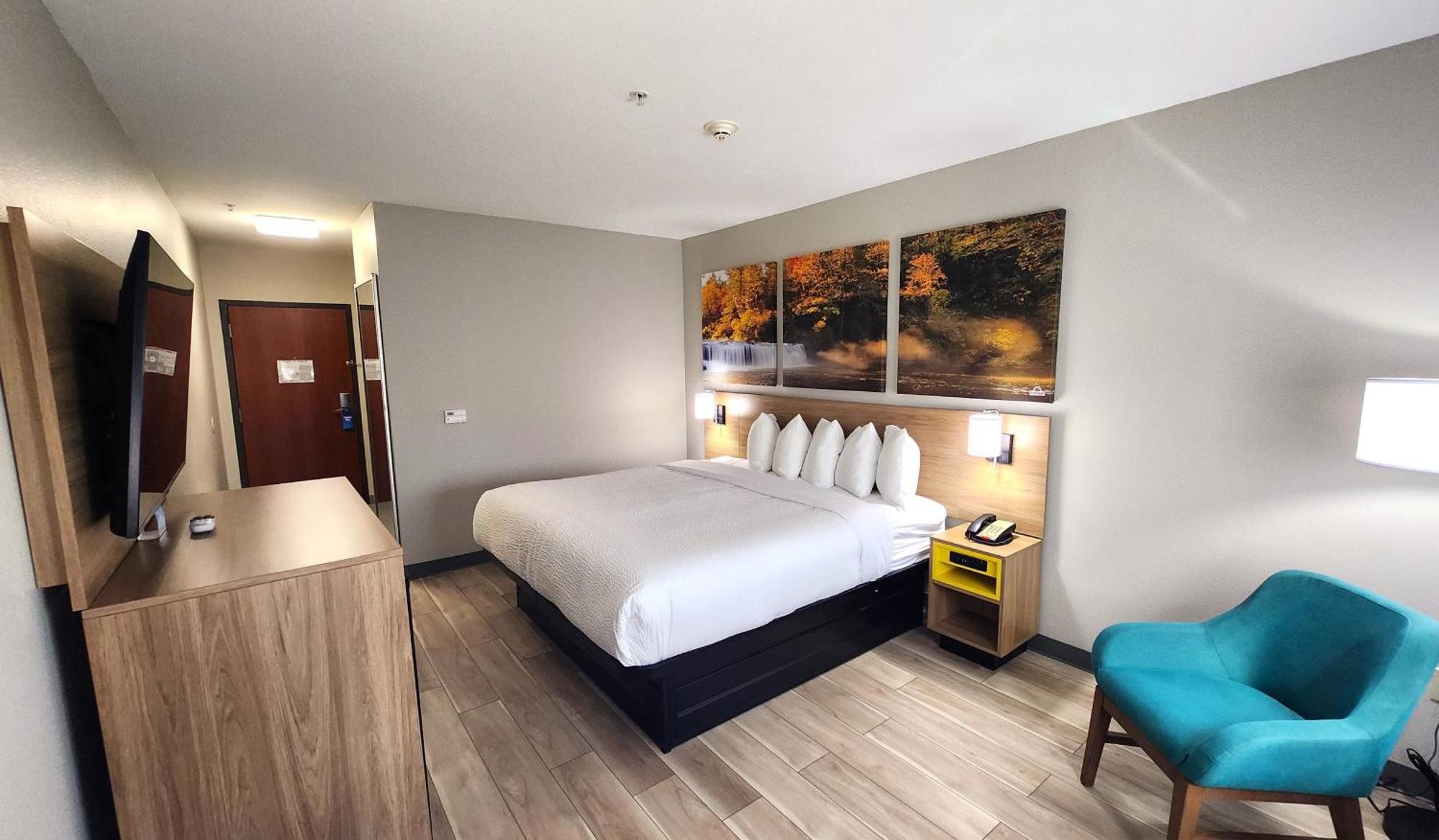 Days Inn & Suites By Wyndham Russellville Dış mekan fotoğraf