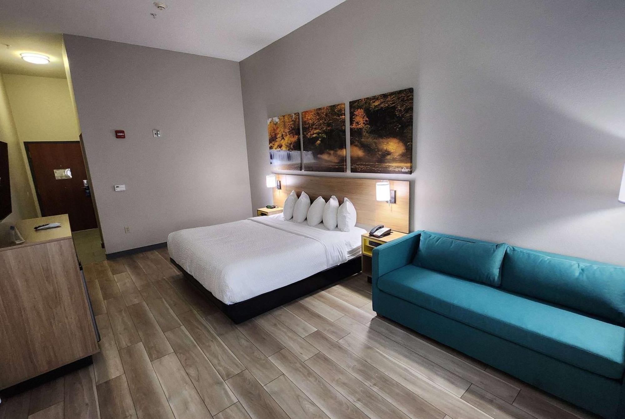 Days Inn & Suites By Wyndham Russellville Dış mekan fotoğraf